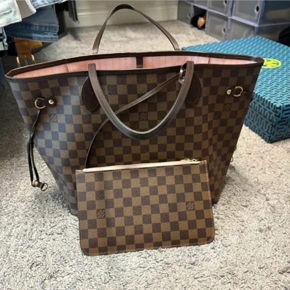 Brown Checkered Tote Bag with Pouch - Picture 1 of 7